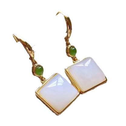 Elegant Gold Earring for Every Occasion