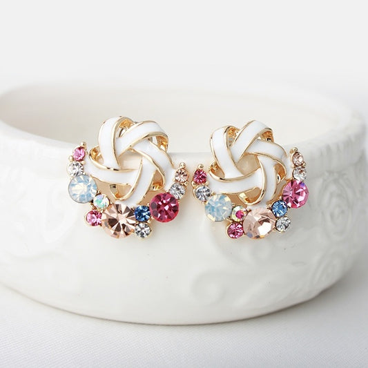 Charming Earring for Any Occasion