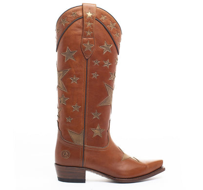 Graceful Orthopedic Boots for Modern Look