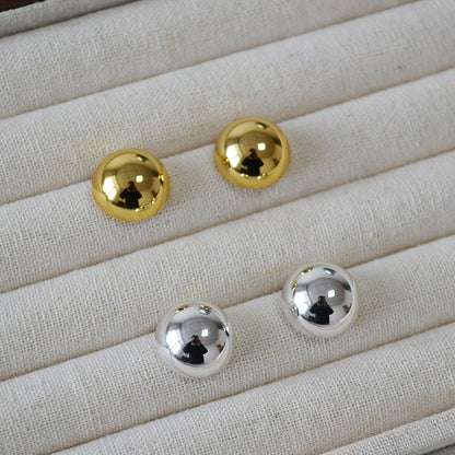 Delicate Artisan Gold Earring