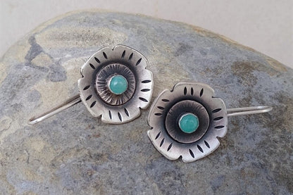 Beautiful Gold Earring with Unique Style
