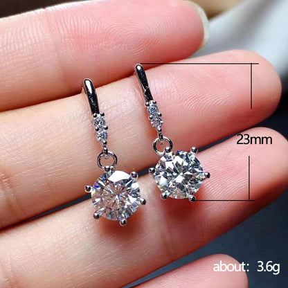 Classic Gold Earring with Timeless Appeal