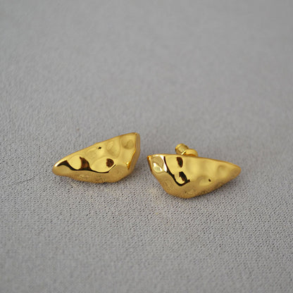 Stunning Gold Earring for Daily Wear