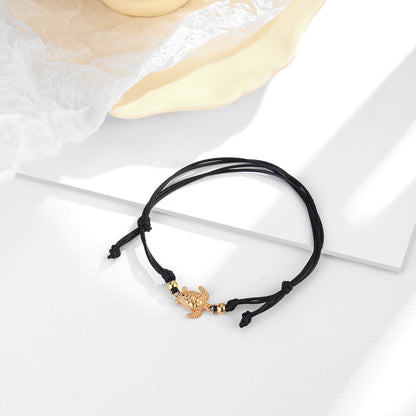Classic Gold Bracelet with Timeless Appeal