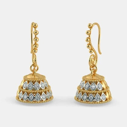 Classic Gold Earring with Timeless Appeal
