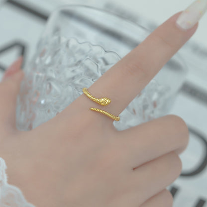 Charming Gold Ring for Any Occasion