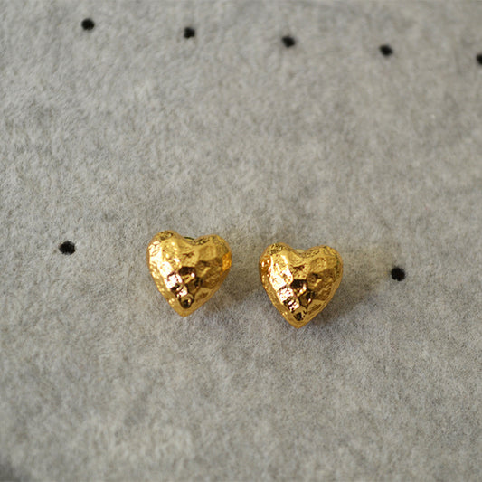 Charming Silver Earring for Any Occasion