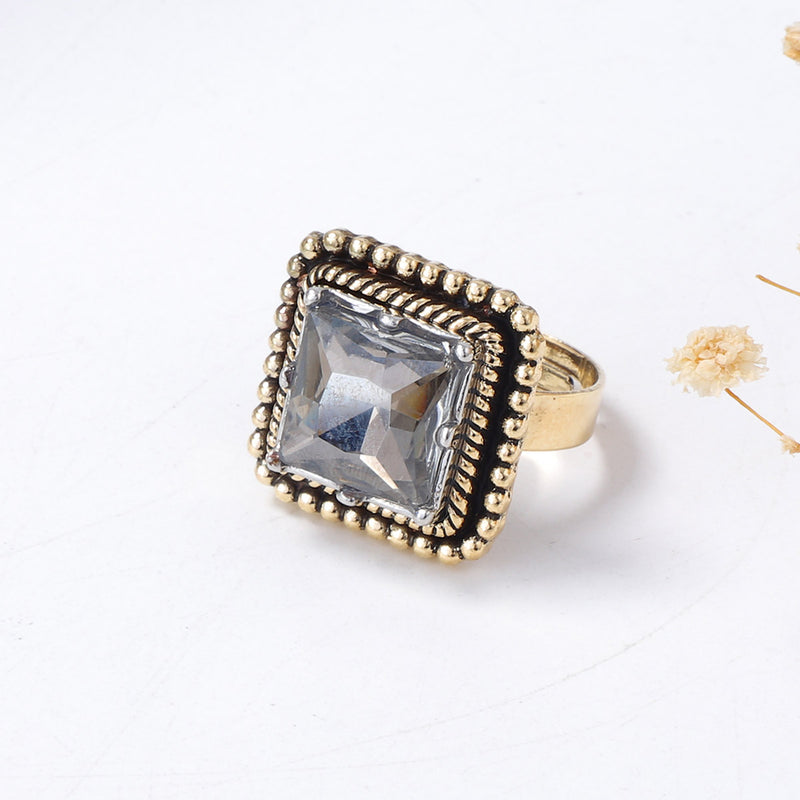 Charming Piece for Any Occasion
