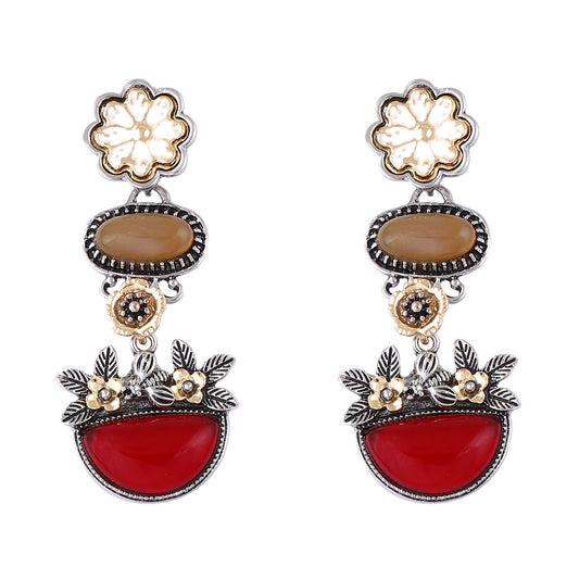 Charming Piece for Any Occasion