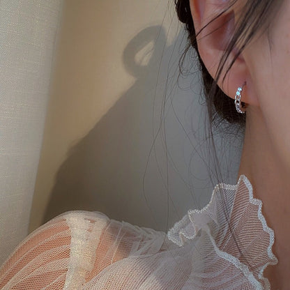 Romantic Earring for Special Moments