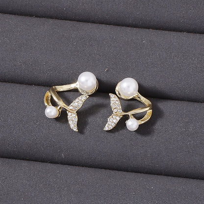 Romantic Gold Earring for Special Moments