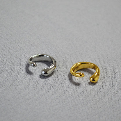 Classic Gold Earring with Timeless Appeal