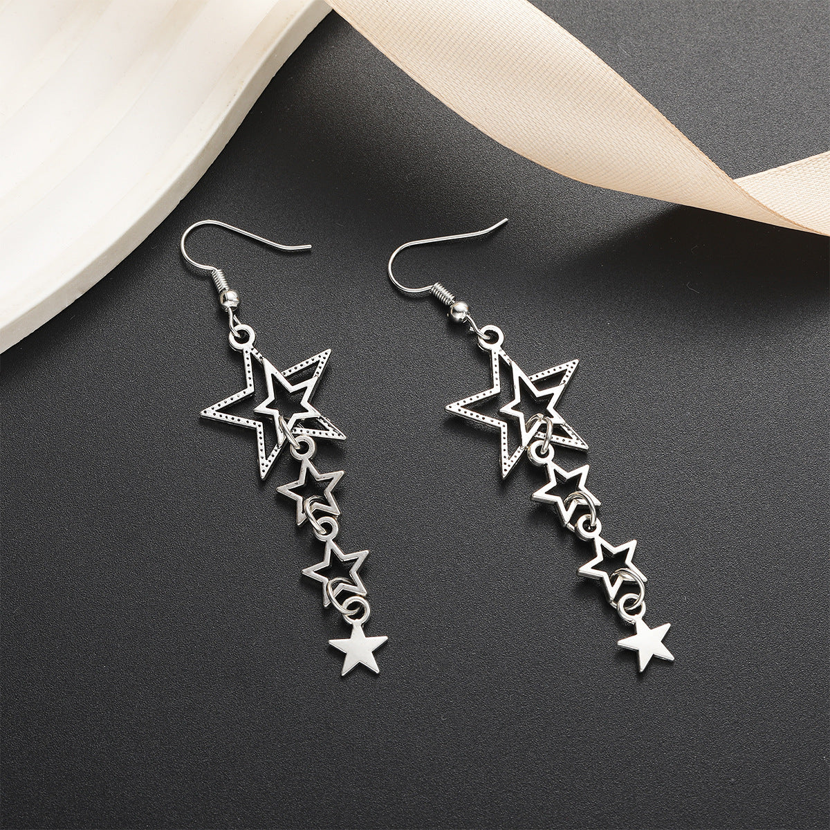 Charming Earring for Any Occasion
