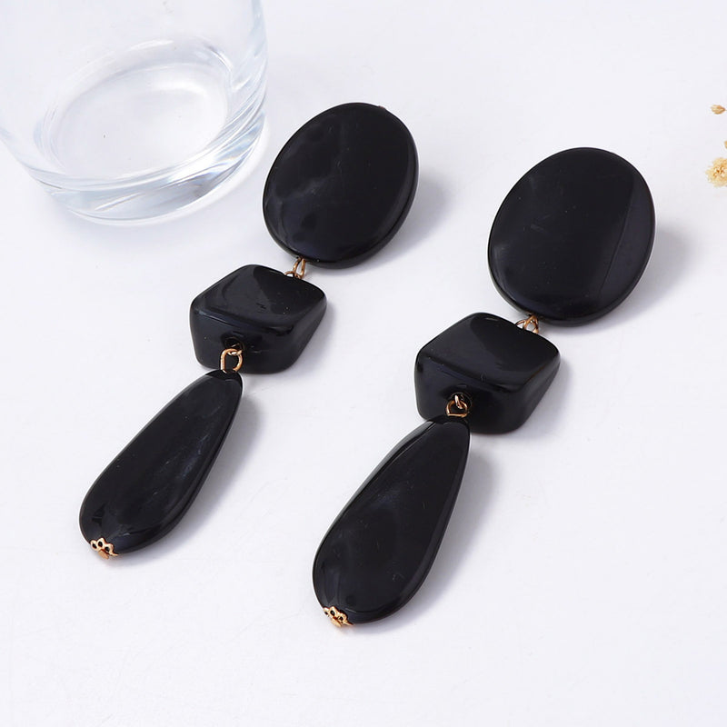 Charming Piece for Any Occasion