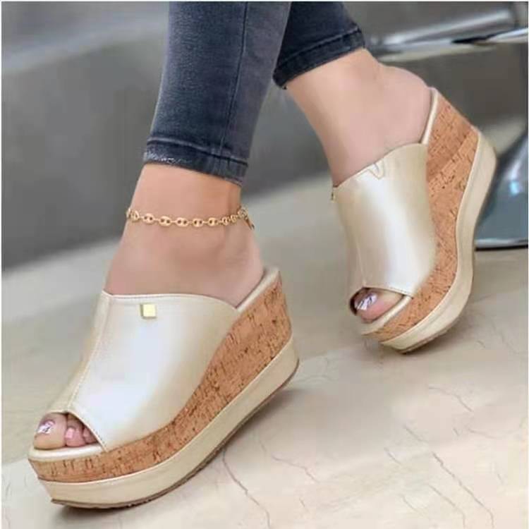 Graceful Orthopedic Sandals for Modern Look