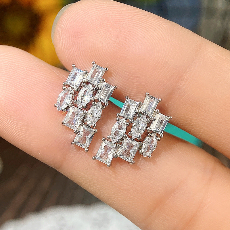 Charming Earring for Any Occasion