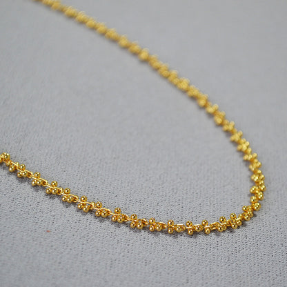 Romantic Gold Necklace for Special Moments