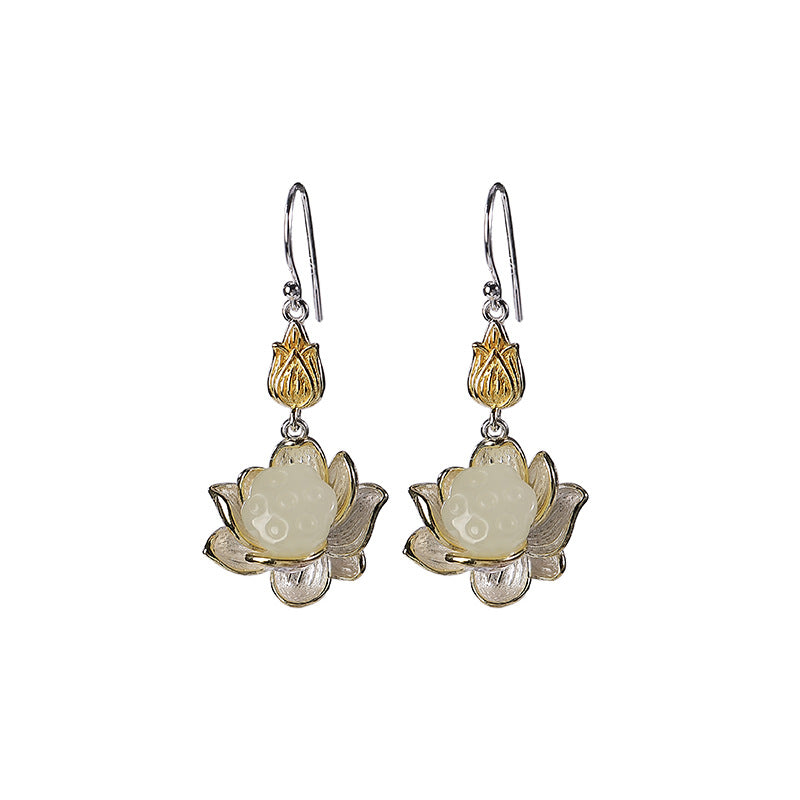 Charming Gold Earring for Any Occasion