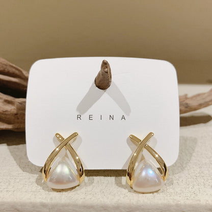 Romantic Pearl Earring for Special Moments