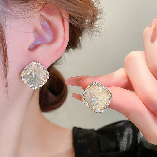 Romantic Earring for Special Moments