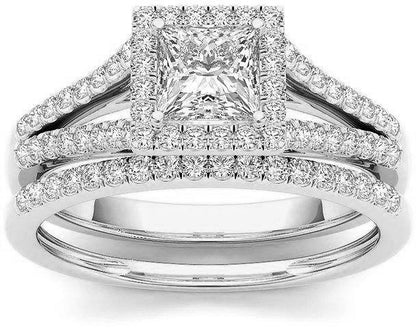 Classic Gold Ring with Timeless Appeal