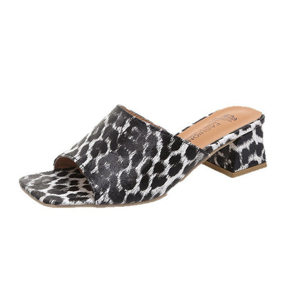 Graceful Orthopedic Shoes for Modern Look