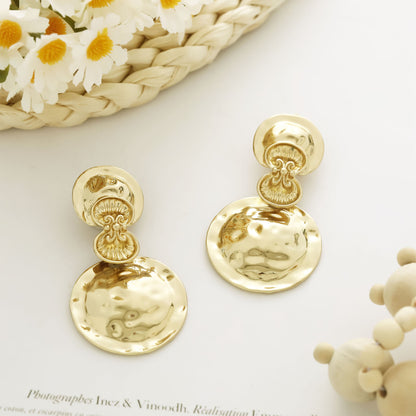 Beautiful Gold Earring with Unique Style
