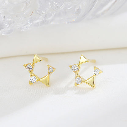Romantic Gold Earring for Special Moments
