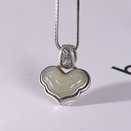 Beautiful Silver Necklace with Unique Style