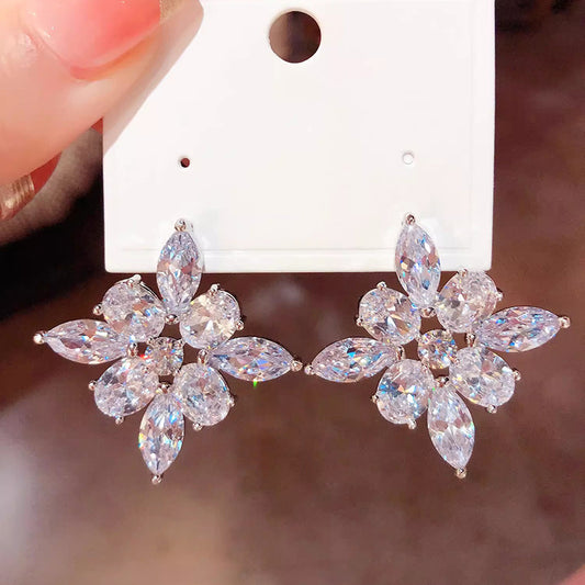 Charming Earring for Any Occasion