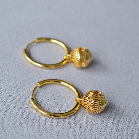 Charming Gold Earring for Any Occasion