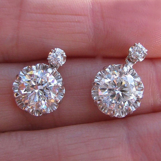 Charming Earring for Any Occasion