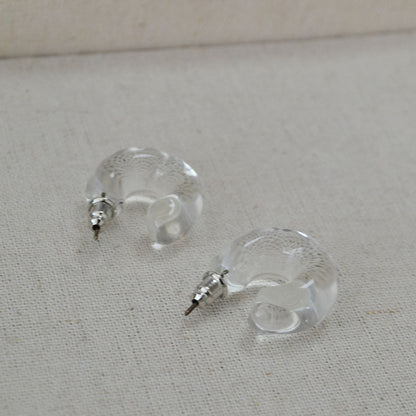 Charming Earring for Any Occasion