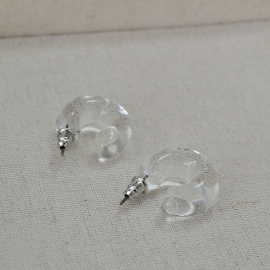 Charming Earring for Any Occasion
