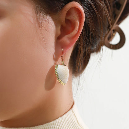 Charming Gold Piece for Any Occasion