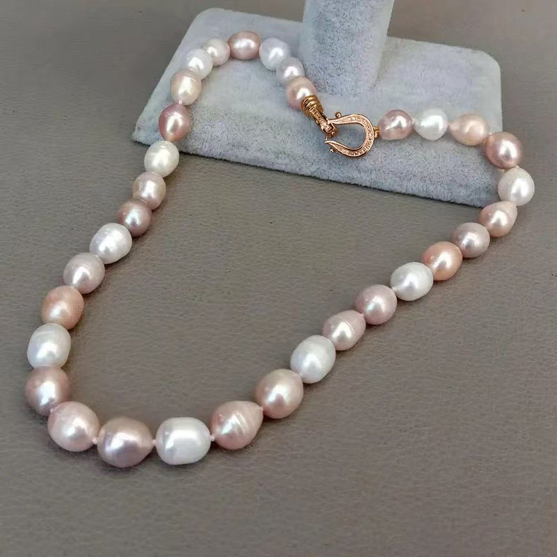 Romantic Pearl Necklace for Special Moments