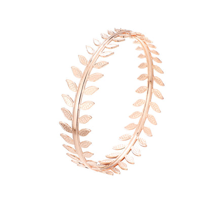 Classic Gold Bracelet with Timeless Appeal