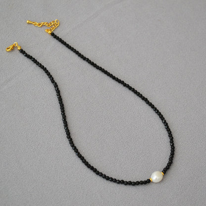 Beautiful Pearl Necklace with Unique Style