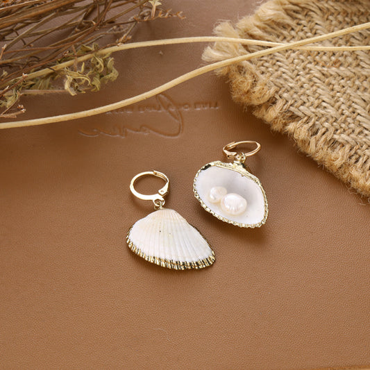 Charming Gold Piece for Any Occasion