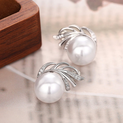 Romantic Pearl Earring for Special Moments