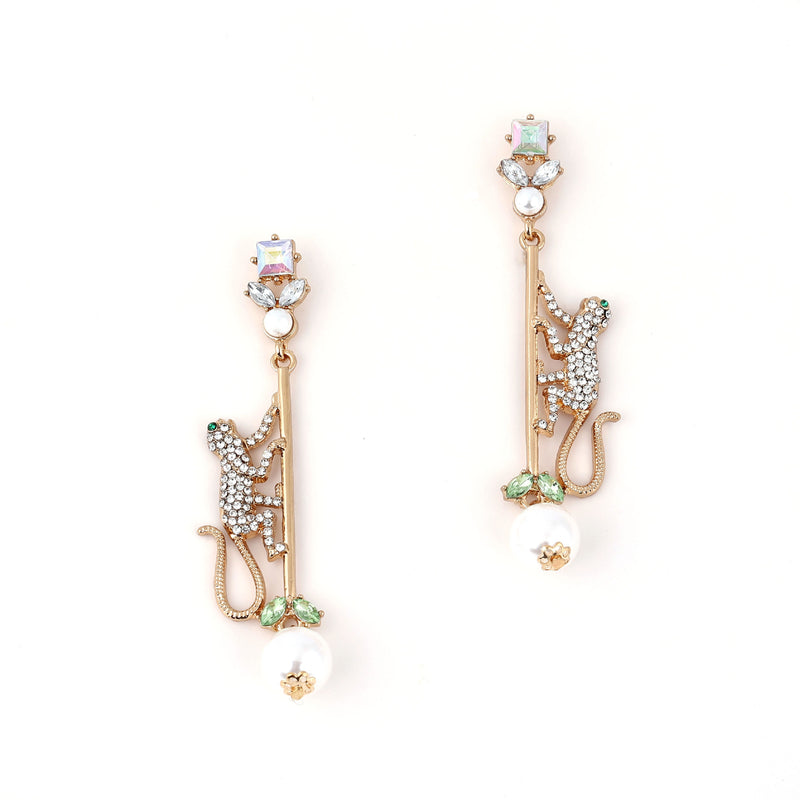 Beautiful Pearl Earring with Unique Style