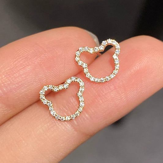 Charming Earring for Any Occasion