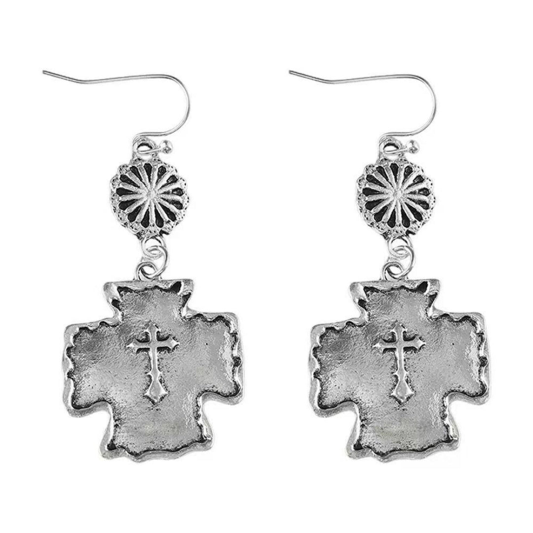 Charming Earring for Any Occasion