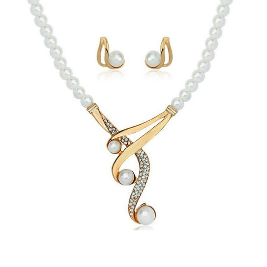 Beautiful Pearl Set with Unique Style