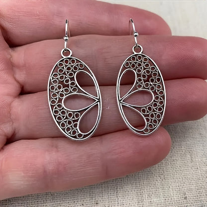 Charming Earring for Any Occasion