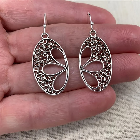 Charming Earring for Any Occasion