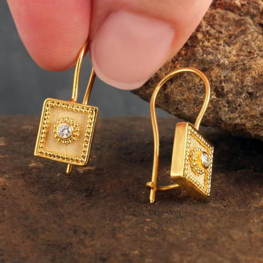 Stunning Earring for Daily Wear
