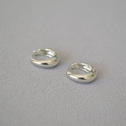 Beautiful Gold Earring with Unique Style