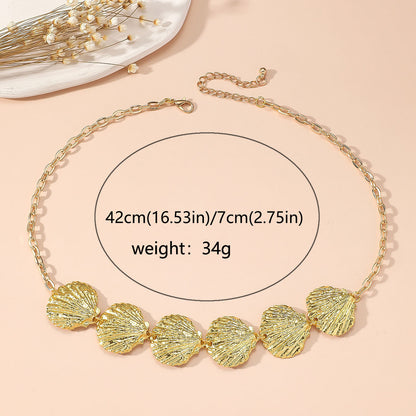 Beautiful Gold Necklace with Unique Style