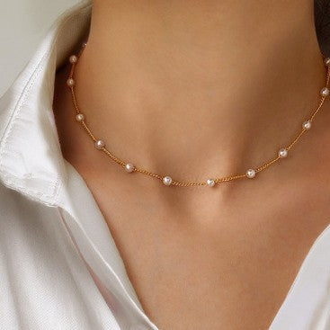 Romantic Pearl Necklace for Special Moments